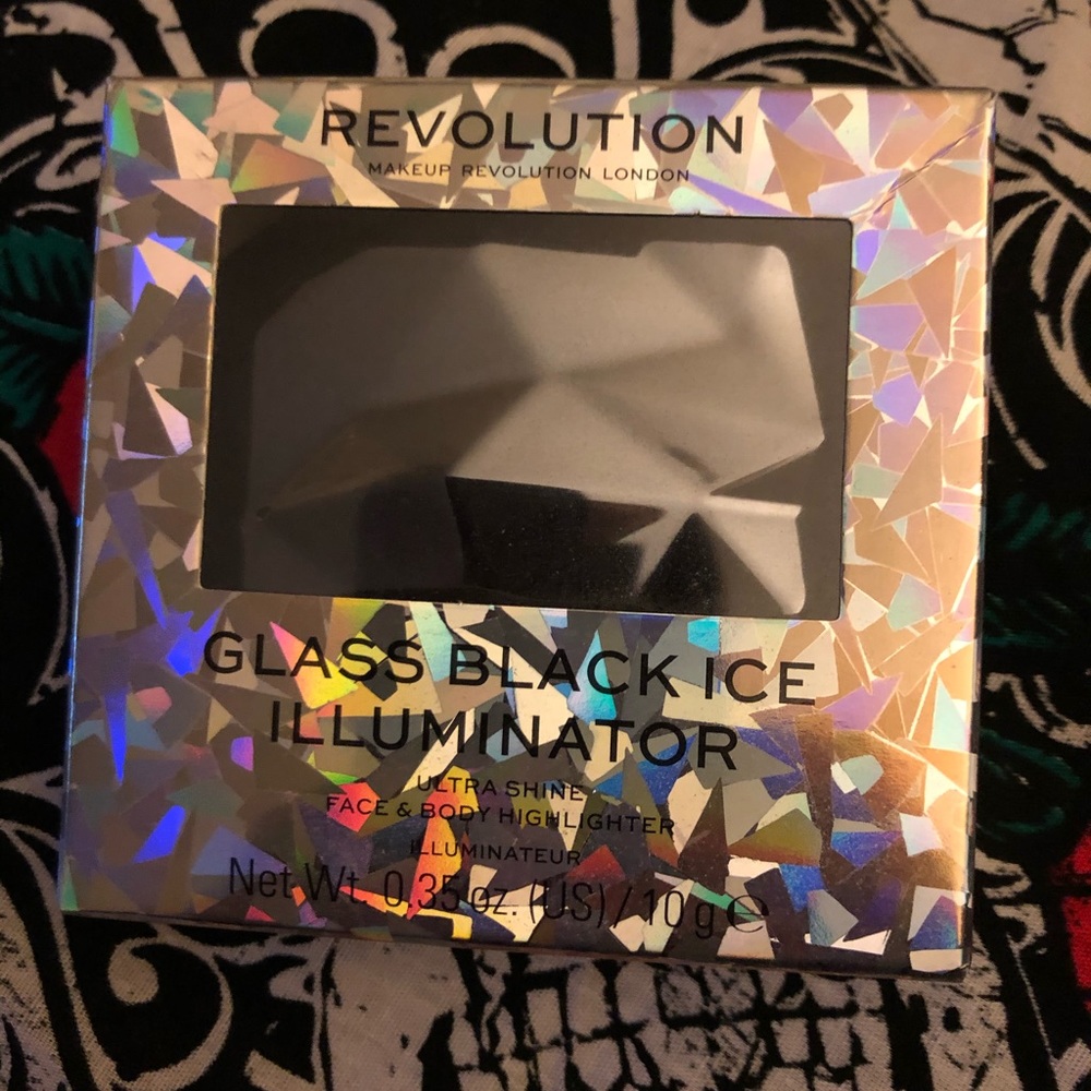Revolution glass black ice illuminator